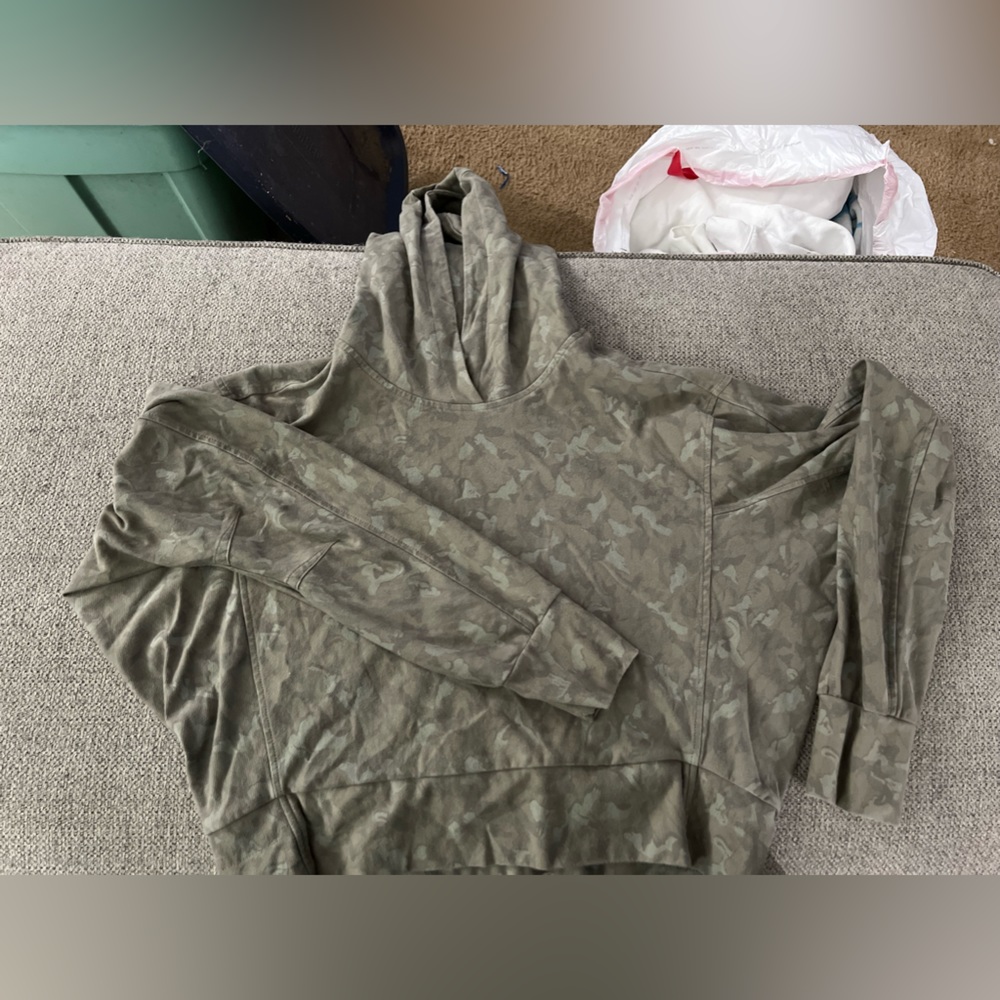 Athleta hooded crop sweatshirt XS